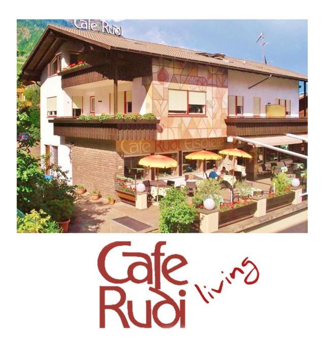Cafe Rudi Living Bed & Breakfast Parcines Exterior photo